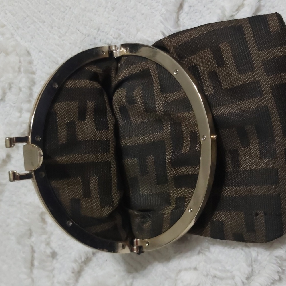 FENDI pouch - Picture 3 of 7